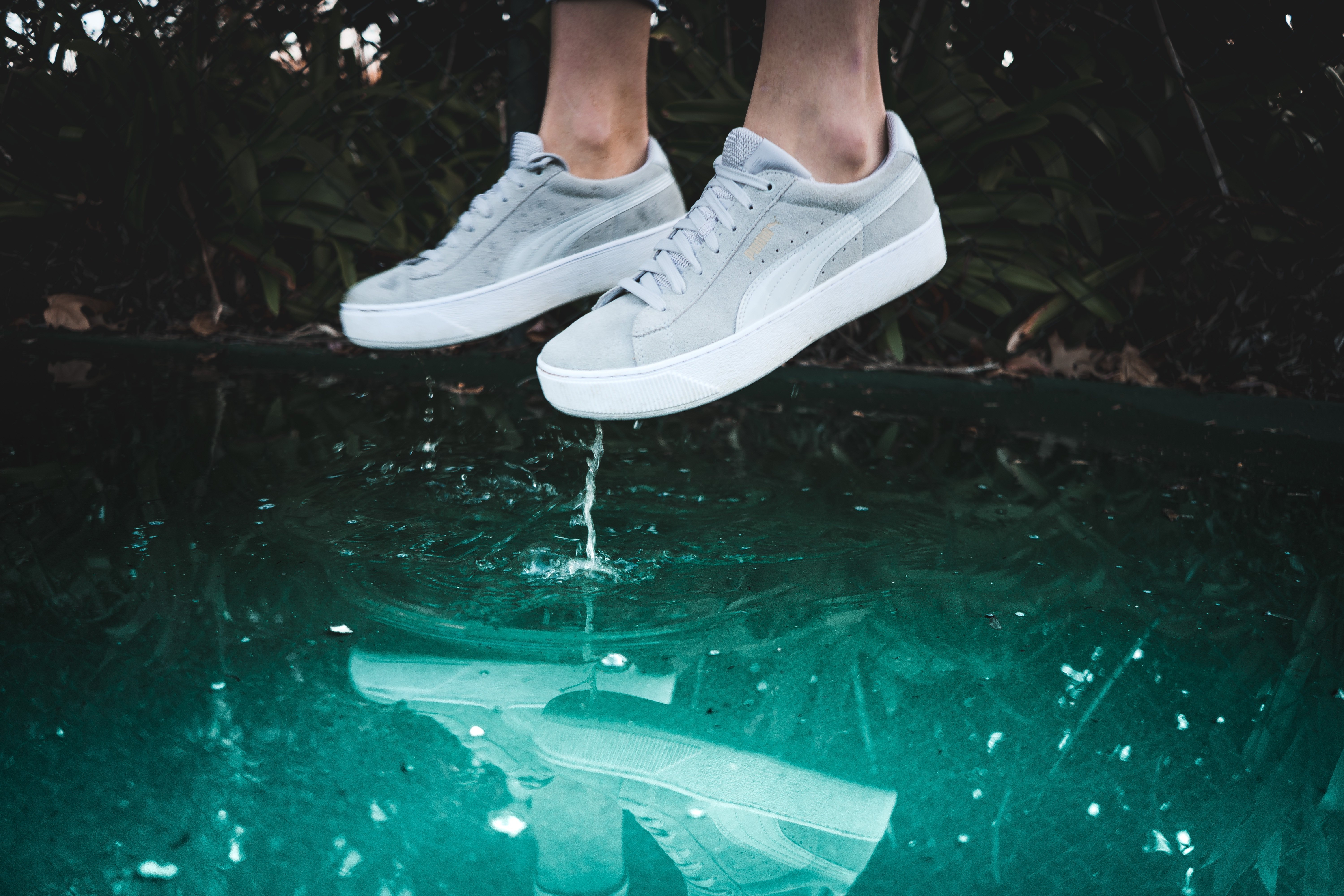 sneakers pakistan
