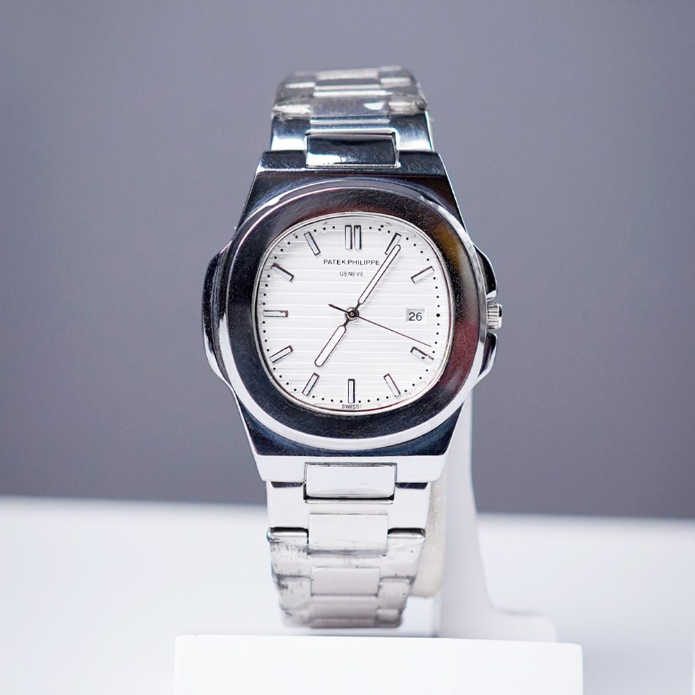 Patek Philippe Nautilus – Superlative Finish | White Dial