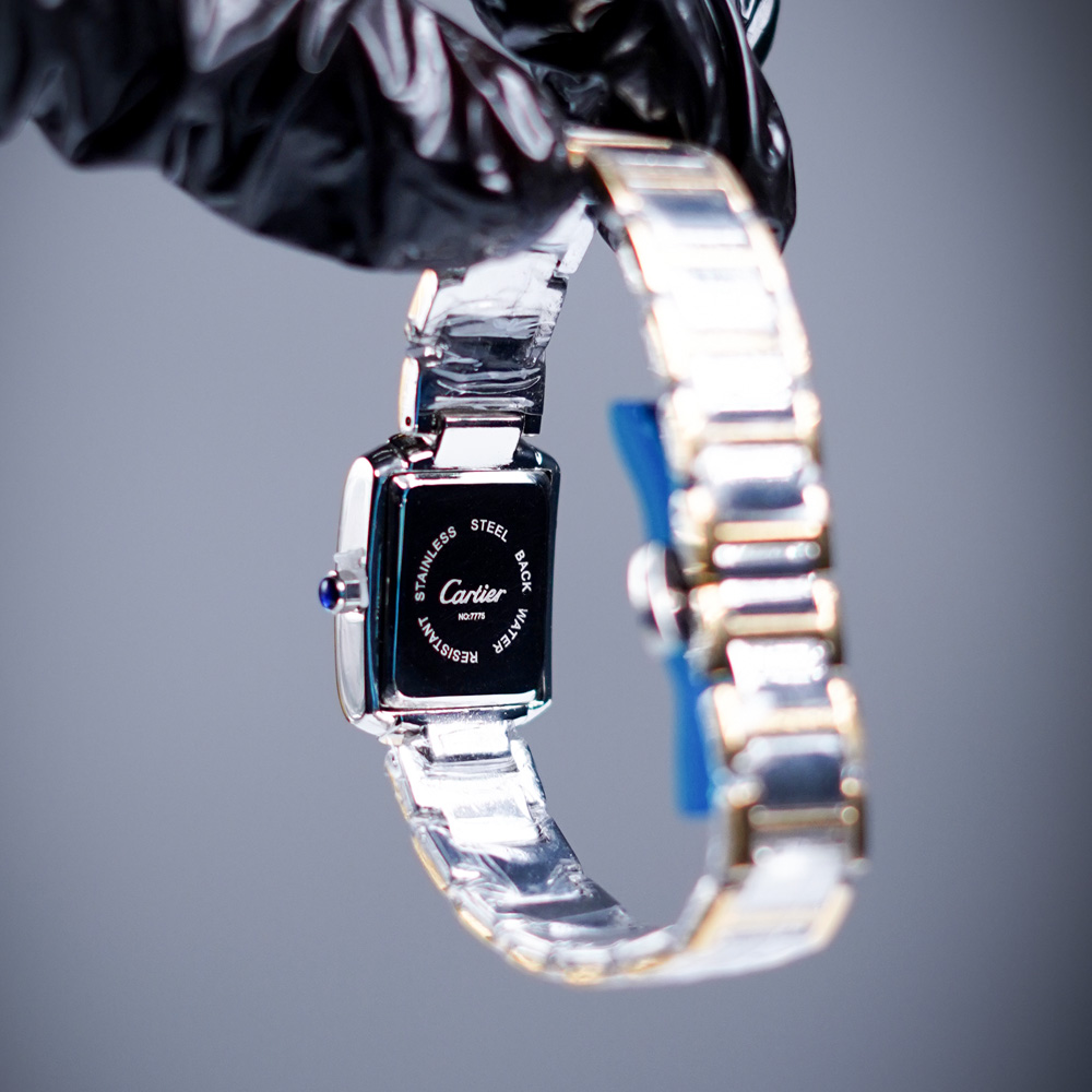 cartier green dail 04 Cartier Tank Française 20MM Women’s Watch – Green Roman Dial in Iconic Design