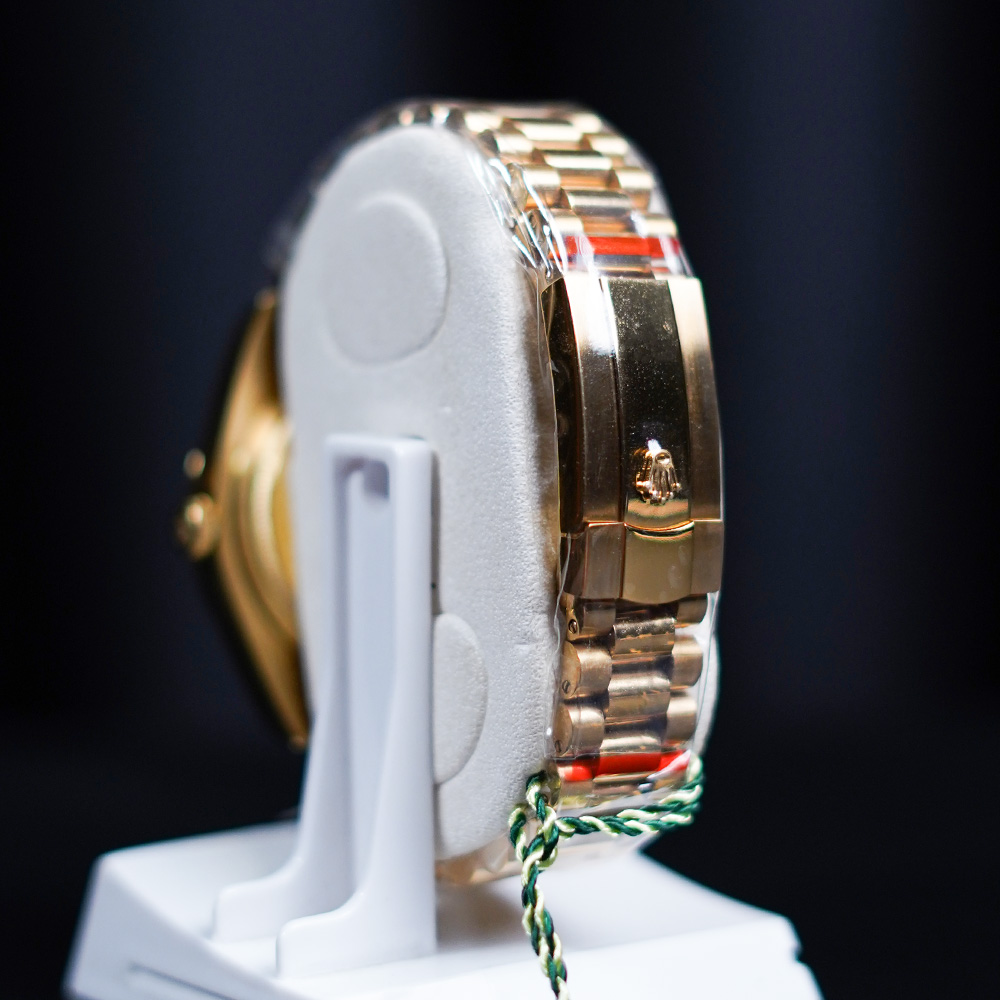 rolex golden green lock Premium Rolex Day-Date Rose Gold with Green Dial – Luxury Watch